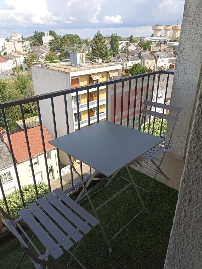 Un Temps Pour Soi Lägenhet Châteauroux Exteriör bild